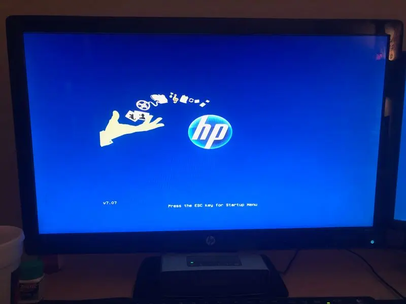 hewlett packard desktop keeps on turning off - How do I stop my computer from turning off by itself