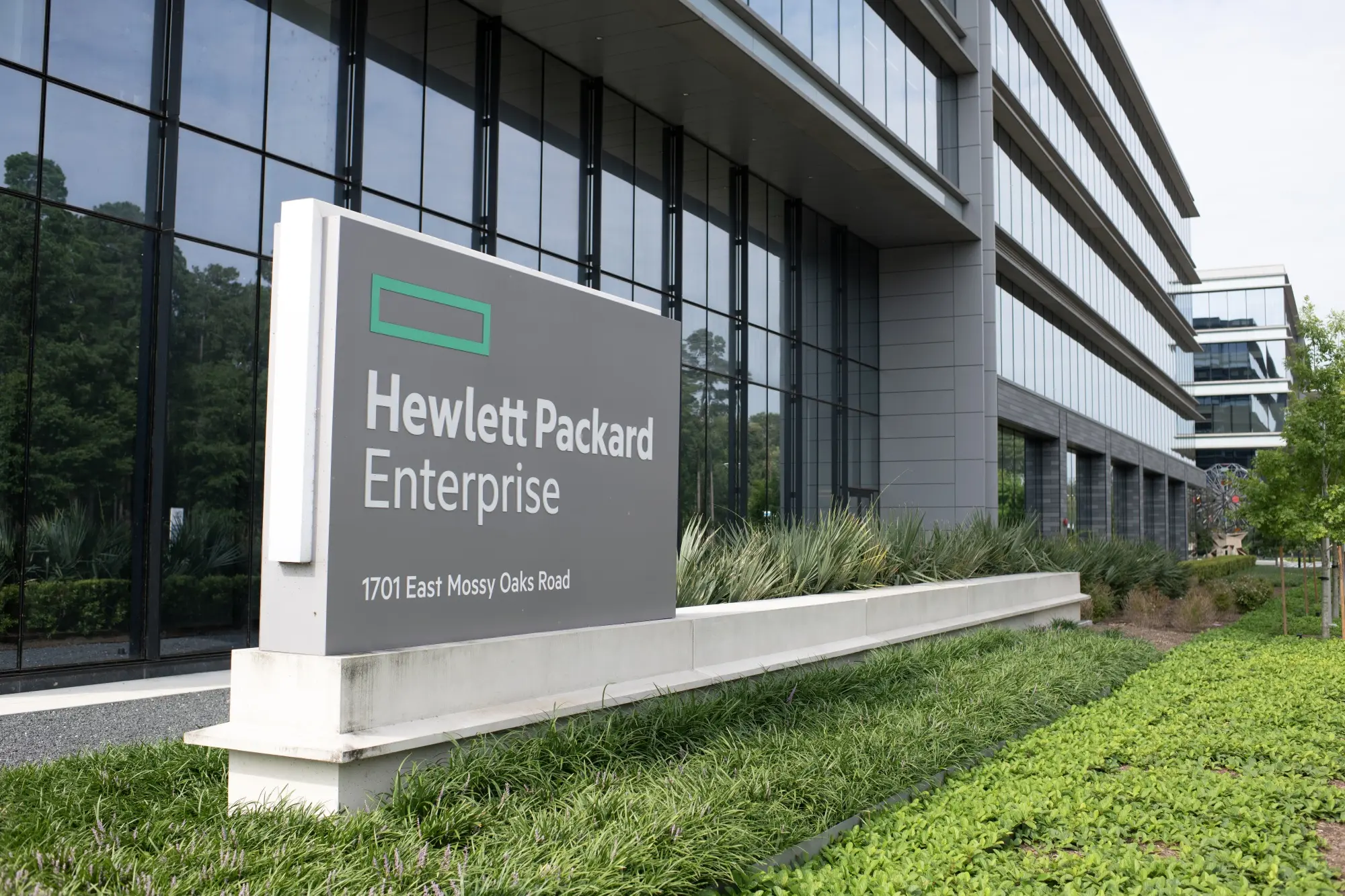 hewlett packard enterprise earnings - What is HPE revenue in 2023