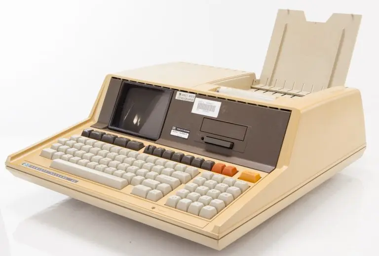 hewlett packard first desktop computer - What was the first desktop PC