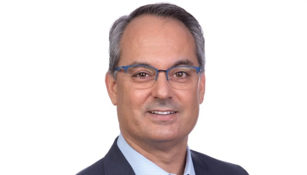 willie hernandez hewlett packard - Who is the general counsel for Coca Cola International